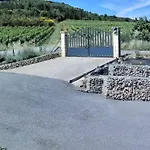 Maison Des Levriers Met Zwemvijver En Airco In Katharenland Luc-sur-Aude