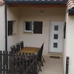 Maison Des Levriers Met Zwemvijver En Airco In Katharenland Luc-sur-Aude