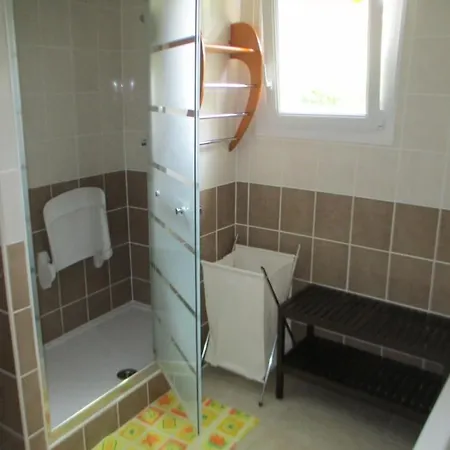 Maison Des Levriers Met Zwemvijver En Airco In Katharenland Villa Luc-sur-Aude