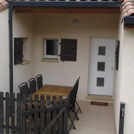 Maison Des Levriers Met Zwemvijver En Airco In Katharenland Luc-sur-Aude