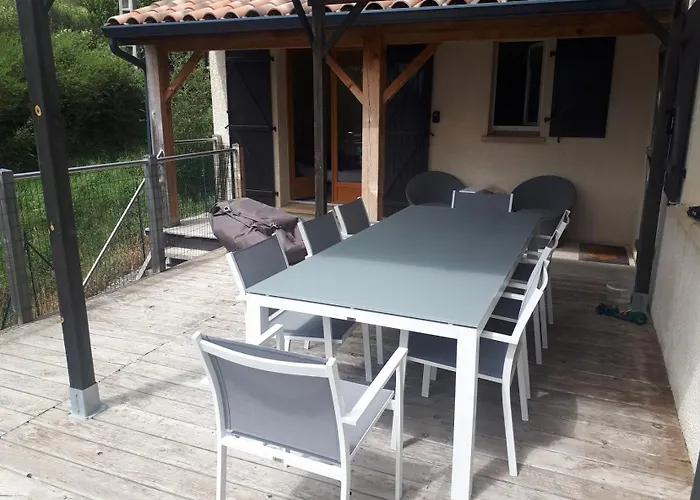 Maison Des Levriers Met Zwemvijver En Airco In Katharenland Luc-sur-Aude