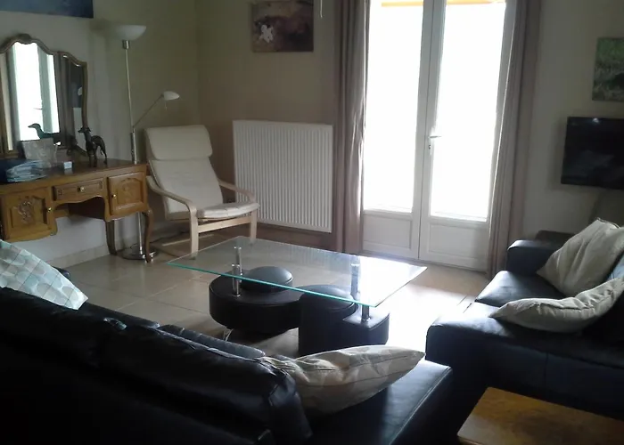 Maison Des Levriers Met Zwemvijver En Airco In Katharenland * Luc-sur-Aude